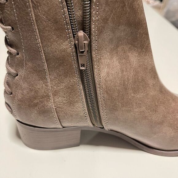 REPEAT Lace Up Bootie - Picture 5 of 7